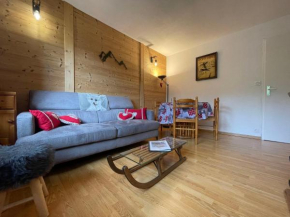 Moderne T3 de 50m², Balcon Sud, Parking & Casier à Ski, Centre de Samoëns - FR-1-624-59